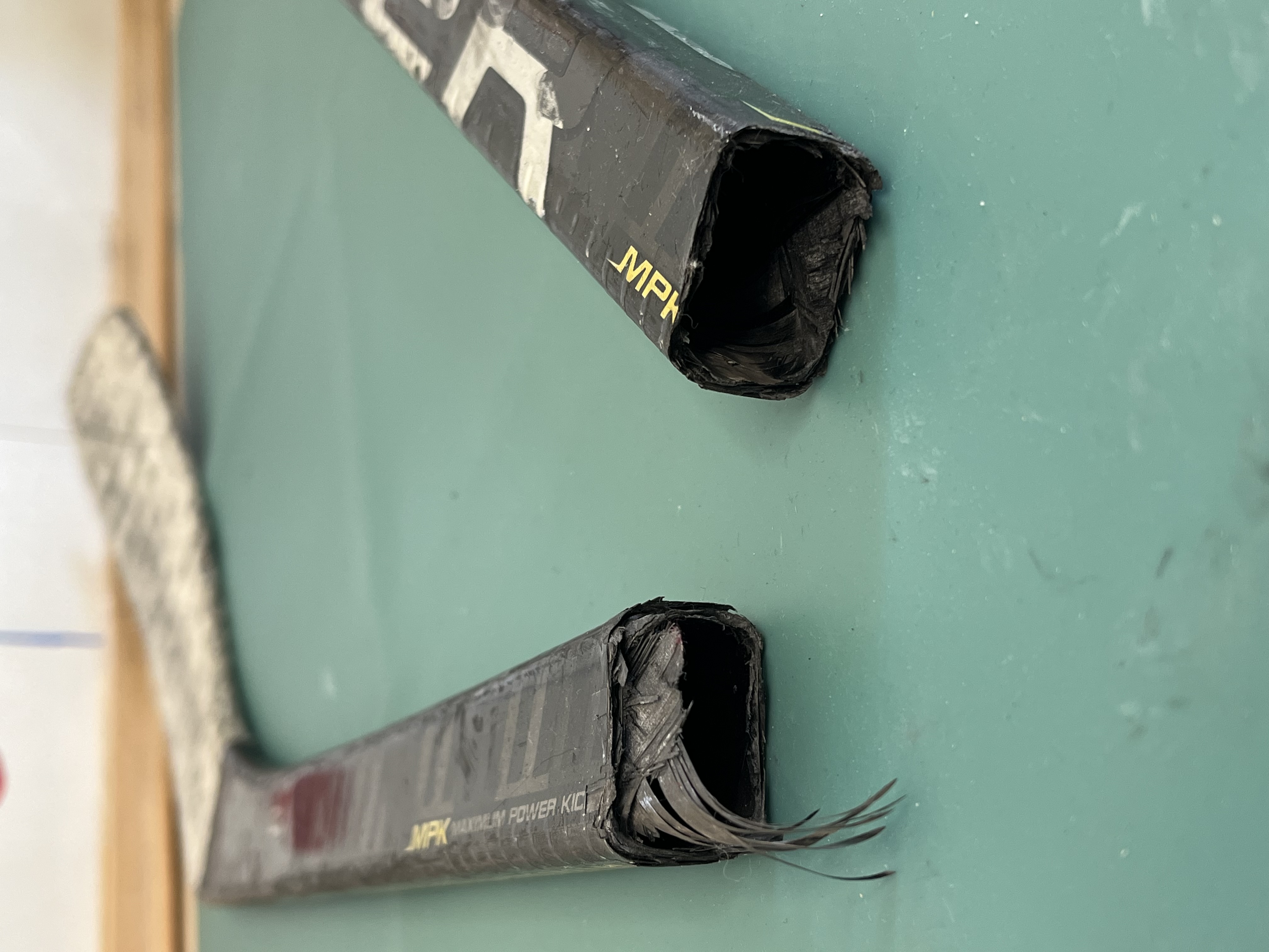 Both broken ends of a hollow carbon shaft